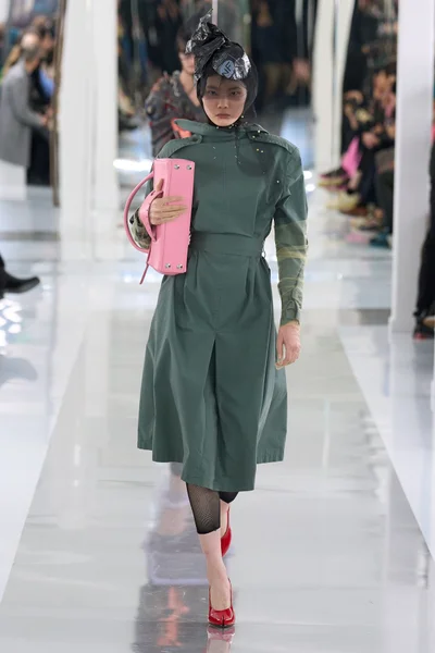 Look 24